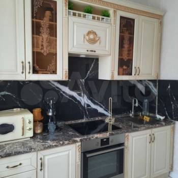 Продается 1-комнатная квартира, 73,2 м²