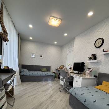 Продается 3-х комнатная квартира, 63 м²