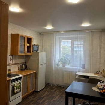 Сдается 1-комнатная квартира, 48 м²