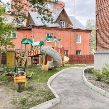 Продается 3-х комнатная квартира, 158 м²