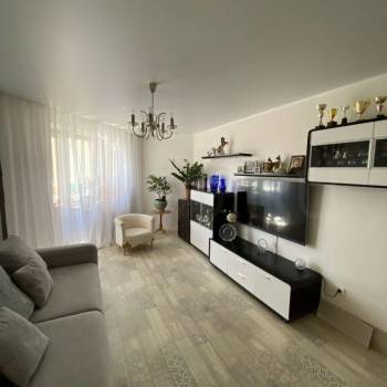 Продается 2-х комнатная квартира, 56 м²