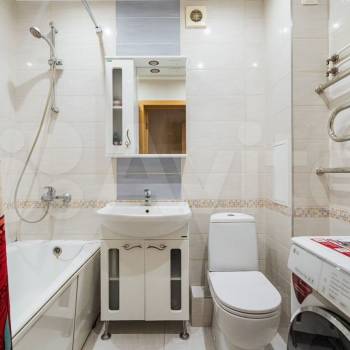 Продается 1-комнатная квартира, 42 м²