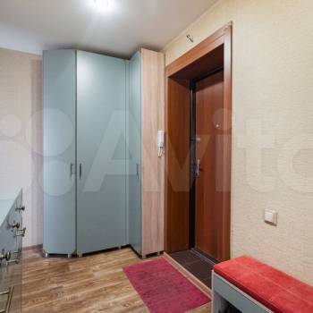 Продается 1-комнатная квартира, 42 м²
