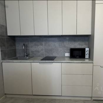 Продается 1-комнатная квартира, 32 м²