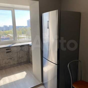 Продается 1-комнатная квартира, 42 м²