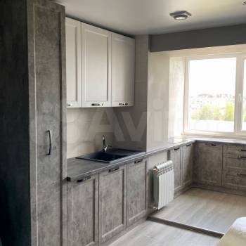 Продается 1-комнатная квартира, 42 м²