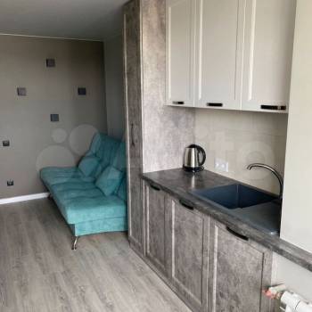 Продается 1-комнатная квартира, 42 м²