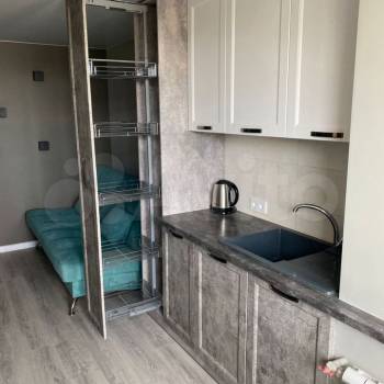 Продается 1-комнатная квартира, 42 м²