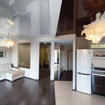 Продается 1-комнатная квартира, 54 м²