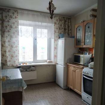 Продается Многокомнатная квартира, 77,4 м²