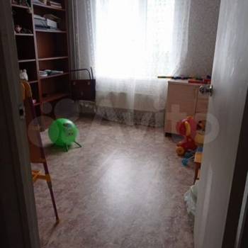 Продается Многокомнатная квартира, 77,4 м²