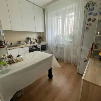 Продается 1-комнатная квартира, 35 м²