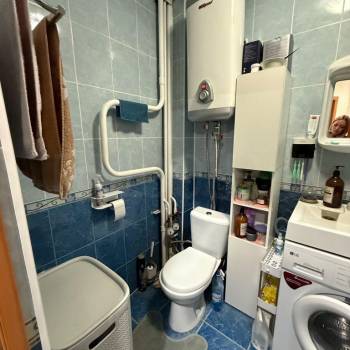 Продается 1-комнатная квартира, 37 м²