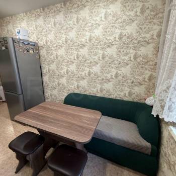 Продается 1-комнатная квартира, 37 м²