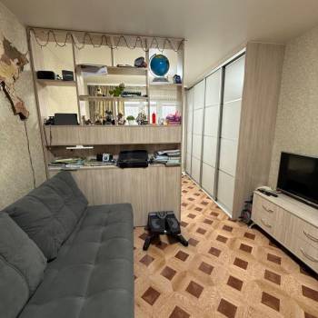 Продается 1-комнатная квартира, 37 м²