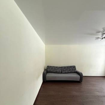 Продается 1-комнатная квартира, 48 м²