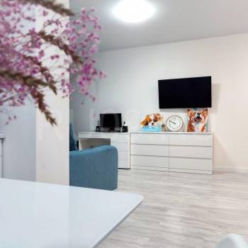 Продается 3-х комнатная квартира, 77 м²