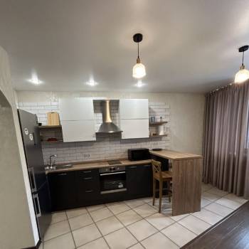 Продается 1-комнатная квартира, 43 м²