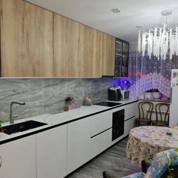 Продается Многокомнатная квартира, 92 м²