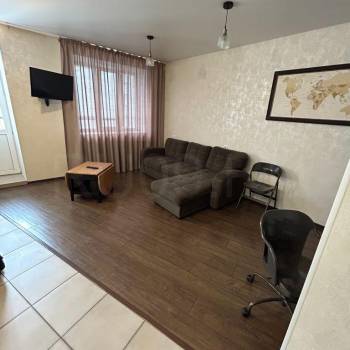 Продается 1-комнатная квартира, 43 м²