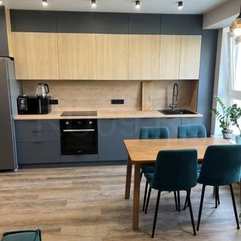 Продается Многокомнатная квартира, 75 м²