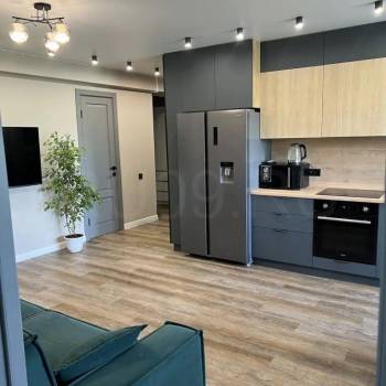 Продается Многокомнатная квартира, 75 м²
