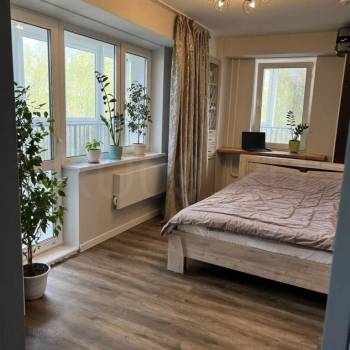 Продается Многокомнатная квартира, 75 м²