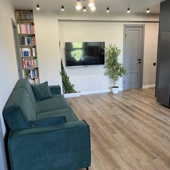 Продается Многокомнатная квартира, 75 м²