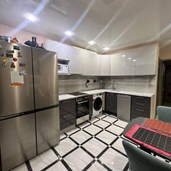 Продается 3-х комнатная квартира, 101 м²