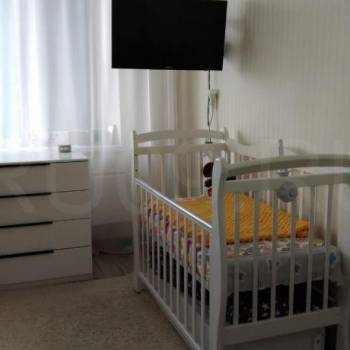 Продается 1-комнатная квартира, 32 м²
