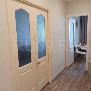 Продается 1-комнатная квартира, 39 м²
