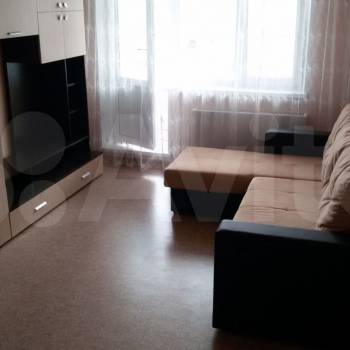 Сдается 1-комнатная квартира, 42 м²