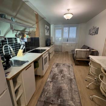 Продается 1-комнатная квартира, 43 м²