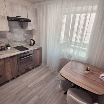 Продается 1-комнатная квартира, 38 м²