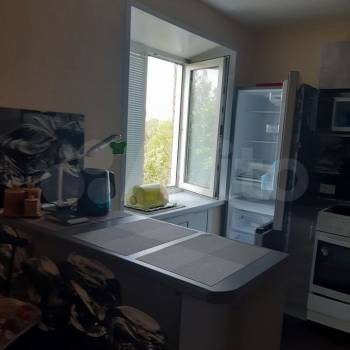 Продается 1-комнатная квартира, 37 м²