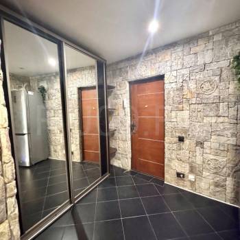 Продается 1-комнатная квартира, 39 м²
