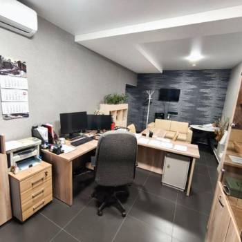Сдается Нежилое помещение, 165 м²