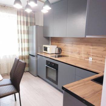 Сдается 2-х комнатная квартира, 65 м²