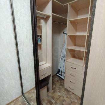Продается 1-комнатная квартира, 42 м²