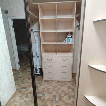 Продается 1-комнатная квартира, 42 м²