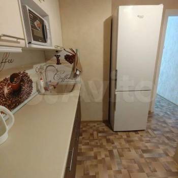 Продается 1-комнатная квартира, 42 м²