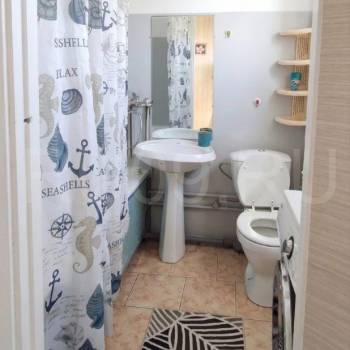 Продается 1-комнатная квартира, 35 м²