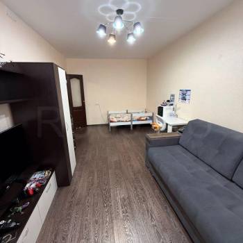 Продается 1-комнатная квартира, 39 м²