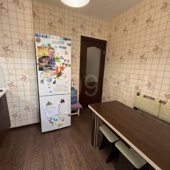 Продается 1-комнатная квартира, 39 м²