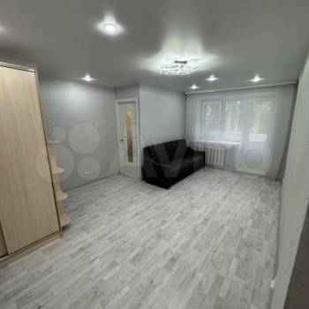 Сдается Многокомнатная квартира, 60 м²