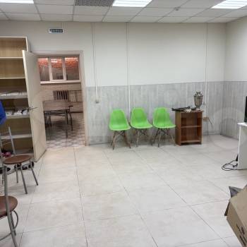 Продается Нежилое помещение, 200 м²