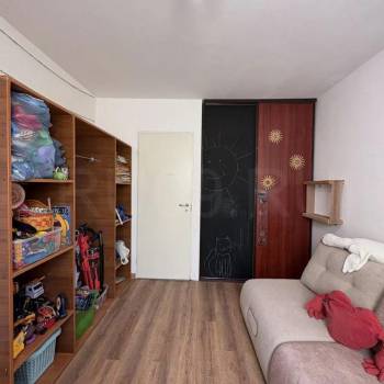 Продается 3-х комнатная квартира, 64 м²