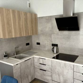 Сдается 1-комнатная квартира, 42 м²