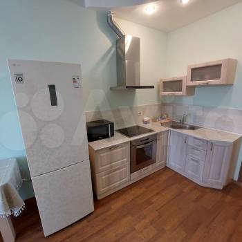 Сдается 1-комнатная квартира, 40 м²
