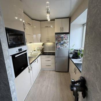 Продается 3-х комнатная квартира, 61 м²